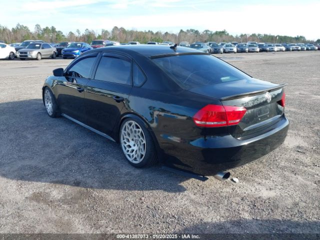 1VWAT7A33FC032281 Volkswagen Passat 1.8t Wolfsburg Edition