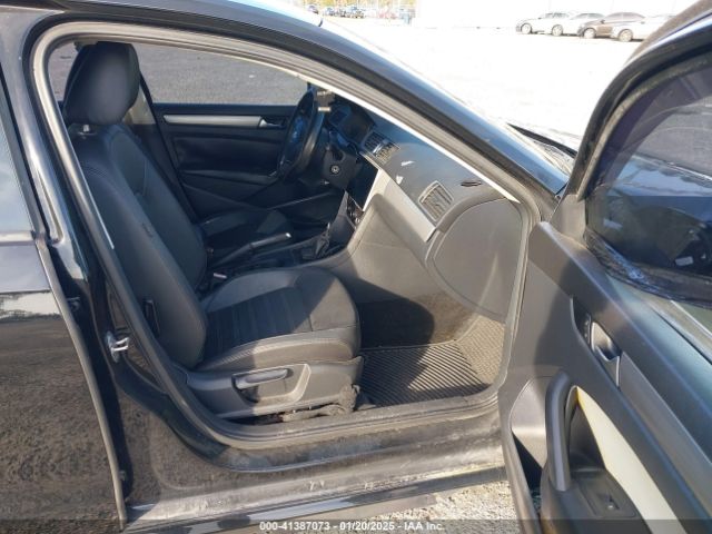 1VWAT7A33FC032281 Volkswagen Passat 1.8t Wolfsburg Edition