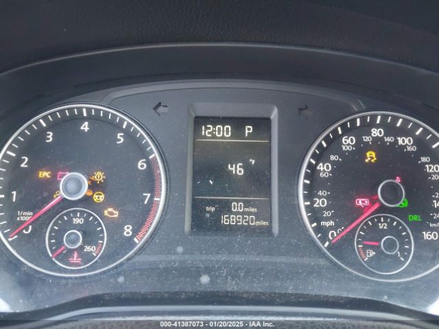 1VWAT7A33FC032281 Volkswagen Passat 1.8t Wolfsburg Edition
