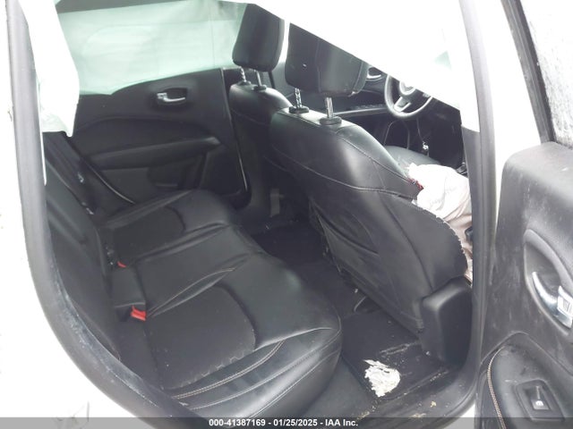 Jeep Compass Latitude 4x4 2018 3C4NJDBB3JT307076 Image 8