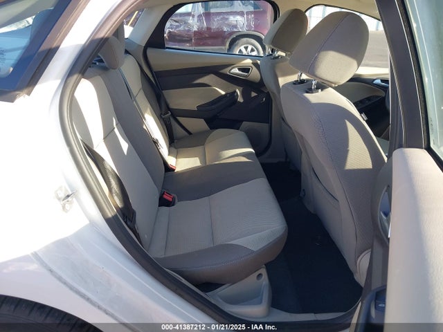 1FADP3F24EL360553 Ford FOCUS SE