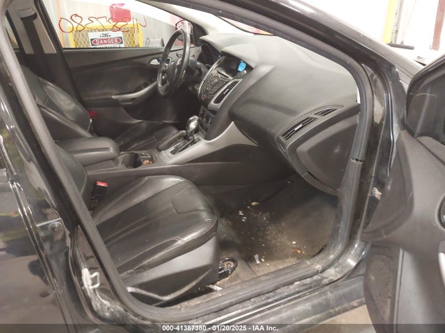 Ford FOCUS SE 2014 1FADP3F23EL355117 Image 5