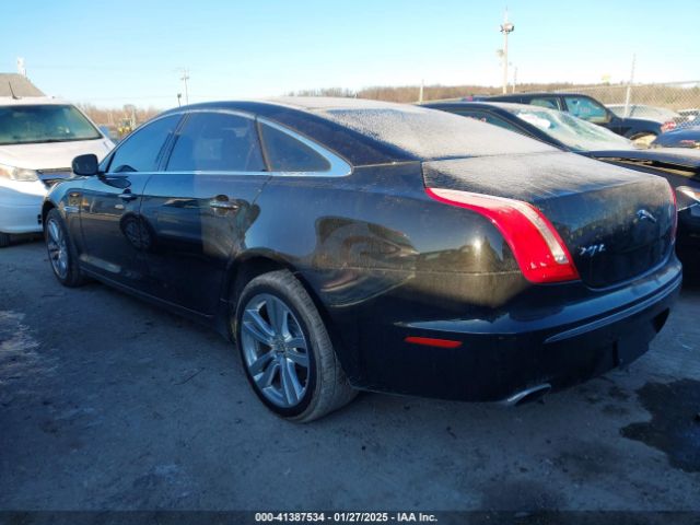 2011 JAGUAR XJ SAJWA2GB1BLV15411 Photo 2