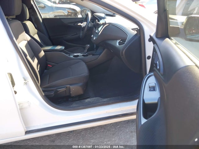 1G1ZB5ST5KF173429 Chevrolet Malibu 1ls