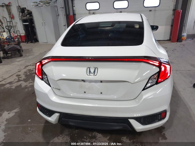 Honda Civic Lx 2018 2HGFC4B5XJH302816 Image 17