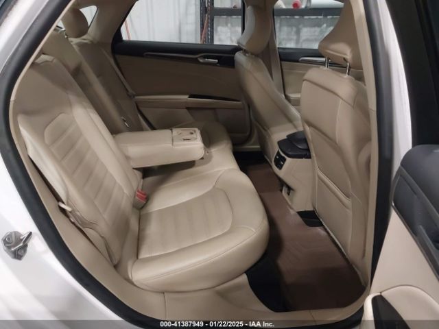 3FA6P0HD9FR224895 Ford FUSION SE
