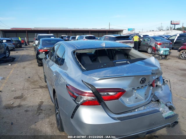 4T1G11AK6RU882732 Toyota CAMRY SE