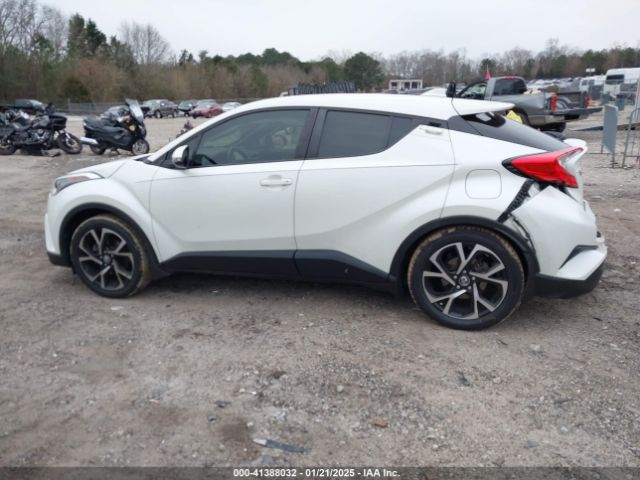JTNKHMBX5J1005544 Toyota C-HR XLE