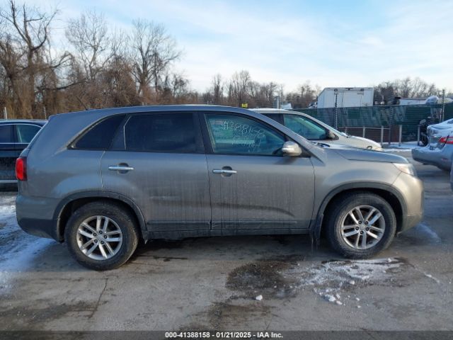 5XYKT3A64FG583521 KIA SORENTO LX