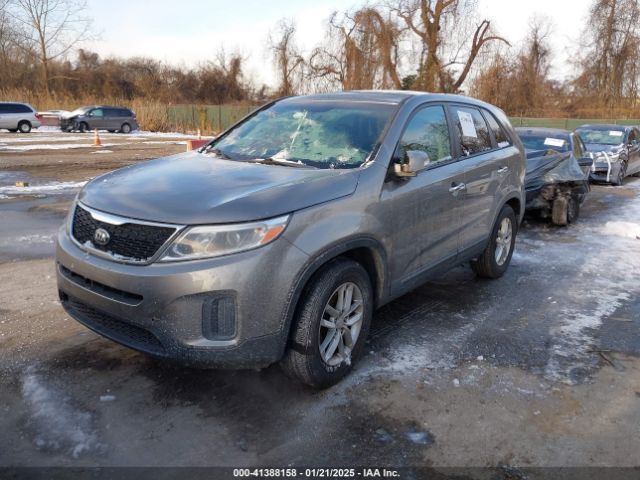 5XYKT3A64FG583521 KIA SORENTO LX