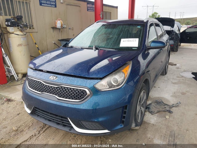 KNDCB3LCXJ5200743 KIA NIRO LX