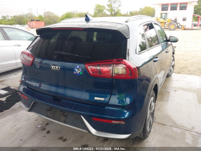 KNDCB3LCXJ5200743 KIA NIRO LX