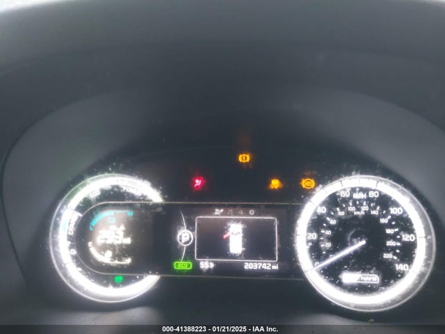 KNDCB3LCXJ5200743 KIA NIRO LX
