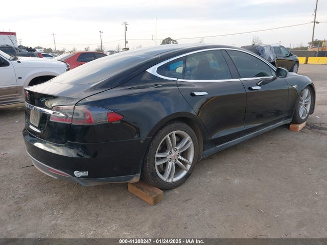 2013 TESLA MODEL S 5YJSA1AG0DFP12913 Photo 3