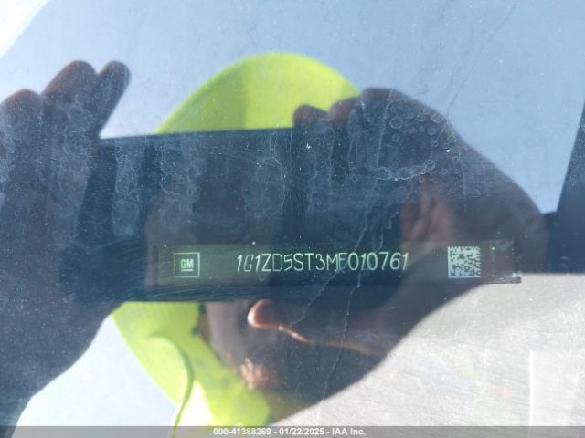 1G1ZD5ST3MF010761 Chevrolet Malibu Fwd Lt