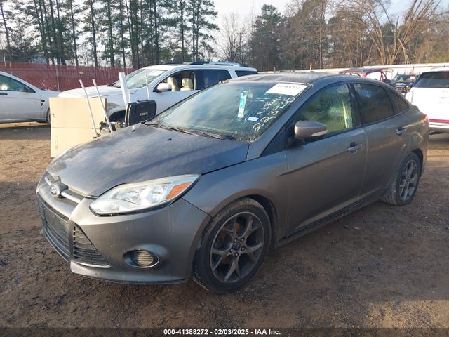 Ford FOCUS SE 2014 1FADP3F28EL223938 Image 2