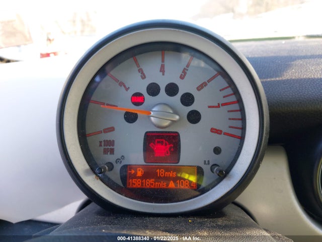 2008 MINI COOPER WMWMF33518TU68853 Photo 6