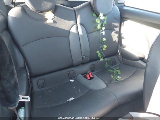 2008 MINI COOPER WMWMF33518TU68853 Photo 7