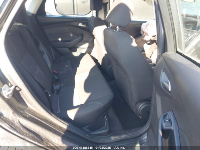 1FADP3F24FL276766 Ford FOCUS SE