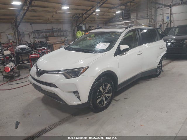 JTMWFREV2JJ170860 Toyota Rav4 Adventure/xle