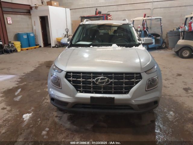 KMHRC8A31PU223586 Hyundai Venue Sel