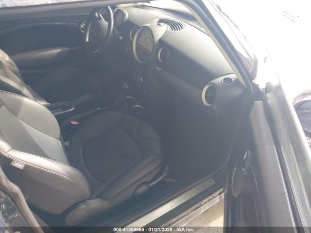 2011 MINI COOPER S WMWSV3C58BTY14334 Photo 4