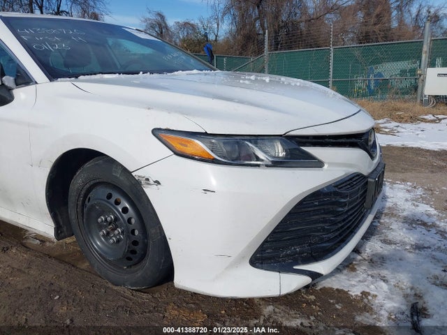 Toyota CAMRY LE 2019 4T1B11HK9KU773784 Image 17