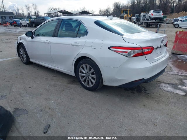 Toyota CAMRY LE 2019 4T1B11HK9KU773784 Image 3