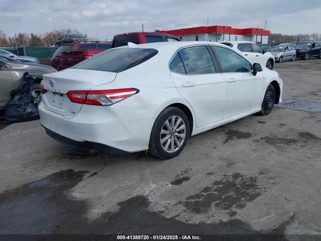 Toyota CAMRY LE 2019 4T1B11HK9KU773784 Image 4