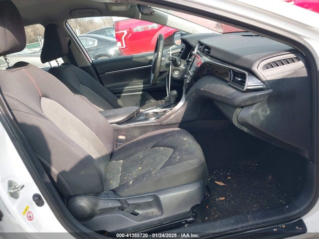 Toyota CAMRY LE 2019 4T1B11HK9KU773784 Image 5