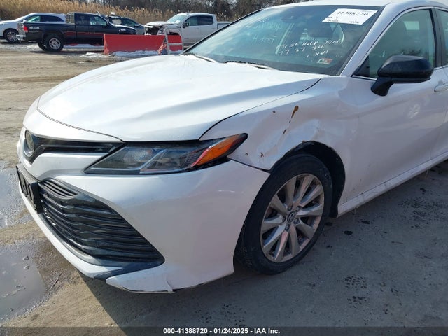 Toyota CAMRY LE 2019 4T1B11HK9KU773784 Image 6