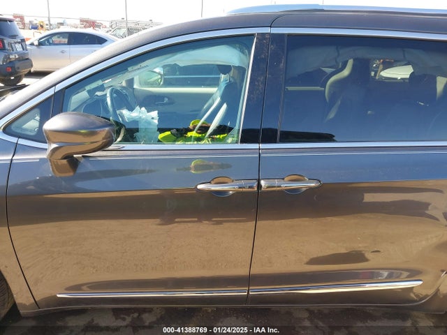 Chrysler Pacifica Touring L 2018 2C4RC1BG8JR112180 Image 14