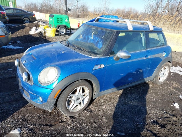 2008 MINI COOPER S WMWMF73548TV34478 Photo 1