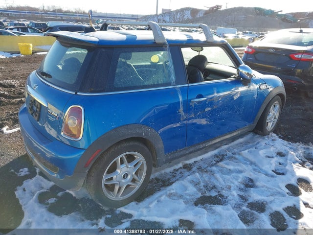 2008 MINI COOPER S WMWMF73548TV34478 Photo 3