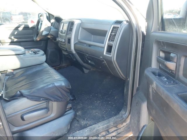 3C6RR7KT7JG265063 RAM 1500 Express  4x4 5'7 Box