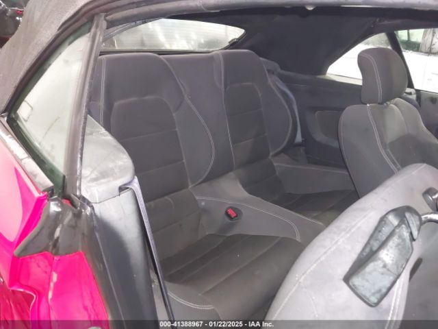 1FATP8EM0F5335702 Ford Mustang V6