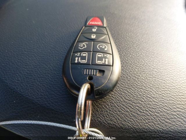 2C4RDGCG3JR302399 Dodge Grand Caravan Sxt