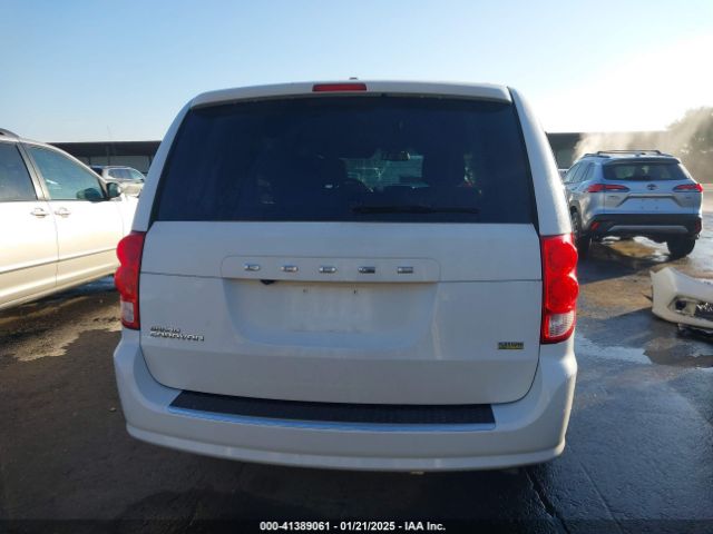 2C4RDGCG3JR302399 Dodge Grand Caravan Sxt