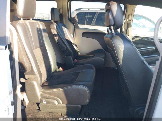 2C4RDGCG3JR302399 Dodge Grand Caravan Sxt