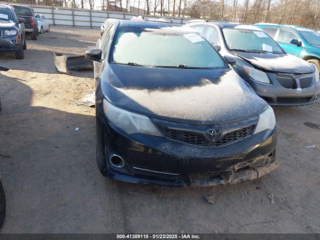 4T1BF1FK2EU463274 Toyota CAMRY SE