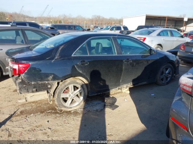 4T1BF1FK2EU463274 Toyota CAMRY SE