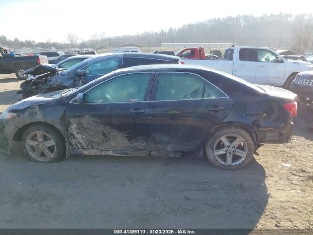 4T1BF1FK2EU463274 Toyota CAMRY SE