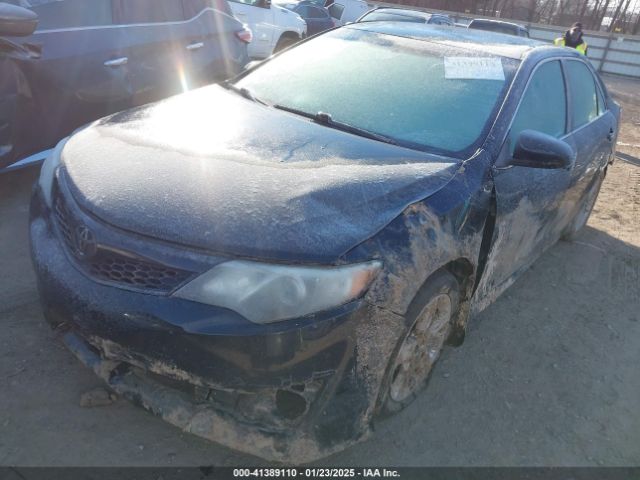 4T1BF1FK2EU463274 Toyota CAMRY SE