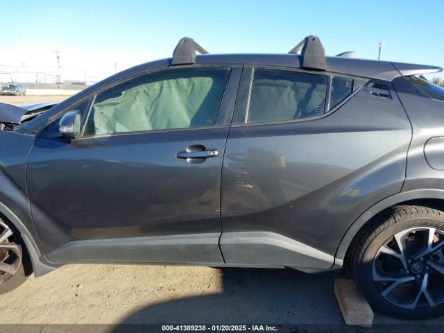 JTNKHMBX4J1011688 Toyota C-HR XLE