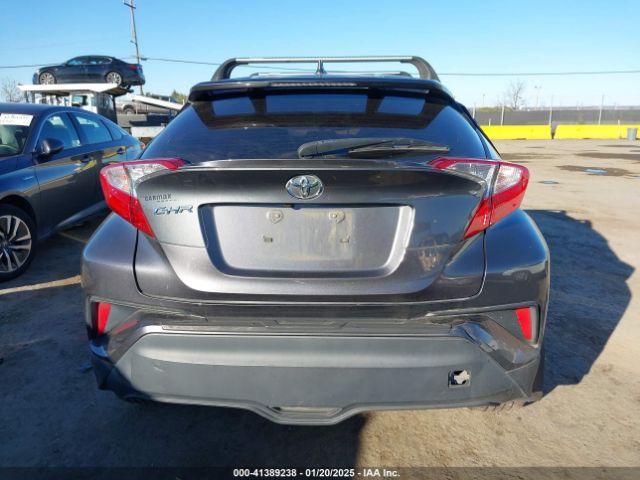 JTNKHMBX4J1011688 Toyota C-HR XLE