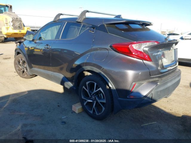 JTNKHMBX4J1011688 Toyota C-HR XLE