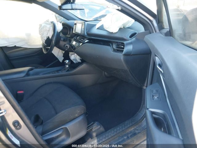 JTNKHMBX4J1011688 Toyota C-HR XLE