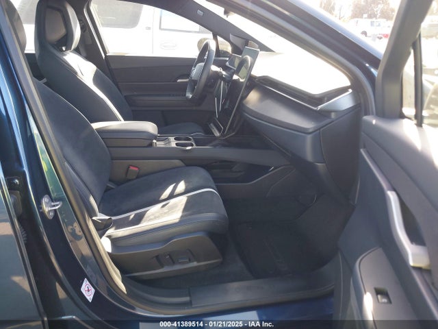 Fisker Ocean One 2023 VCF1ZBU28PG002159 Image 5