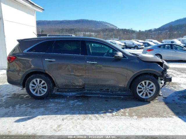 5XYPGDA59KG570278 KIA Sorento 3.3l Lx