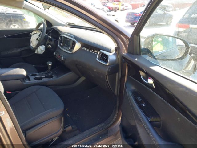 5XYPGDA59KG570278 KIA Sorento 3.3l Lx